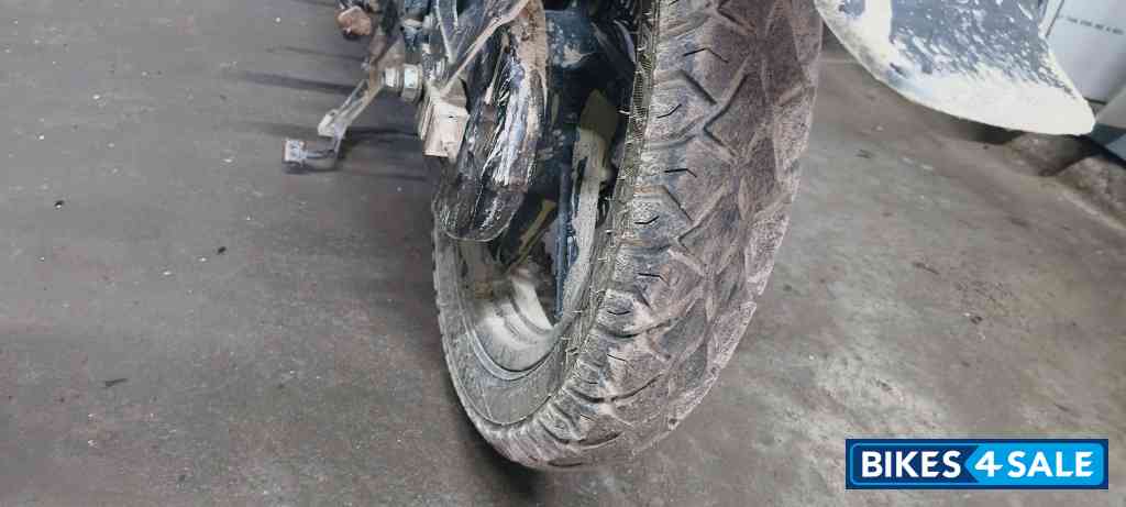 Black Bajaj Pulsar 150 BS6 Black Bajaj Pulsar 150 BS6