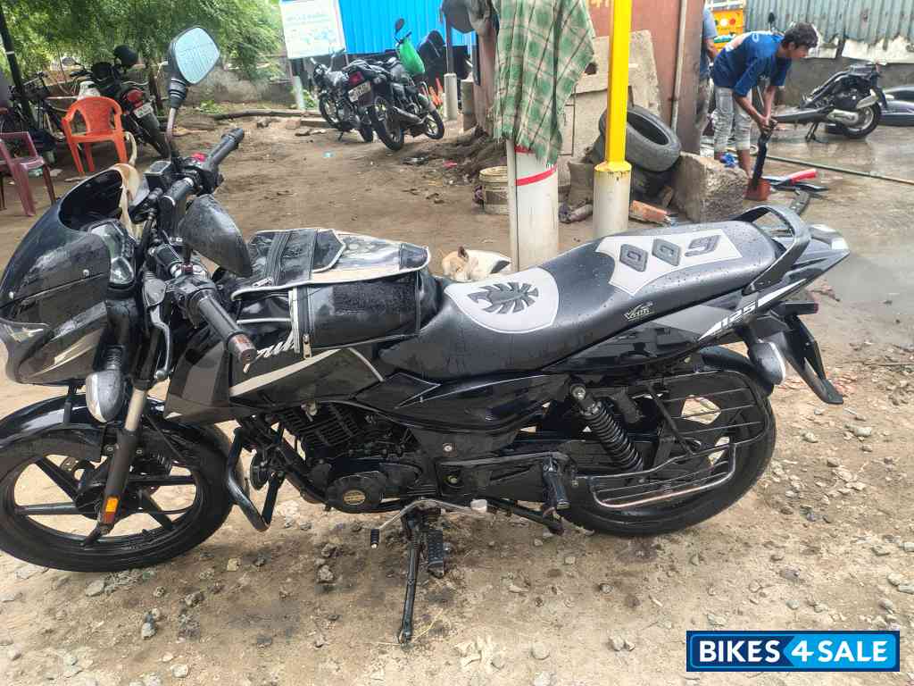 Bajaj Pulsar 125