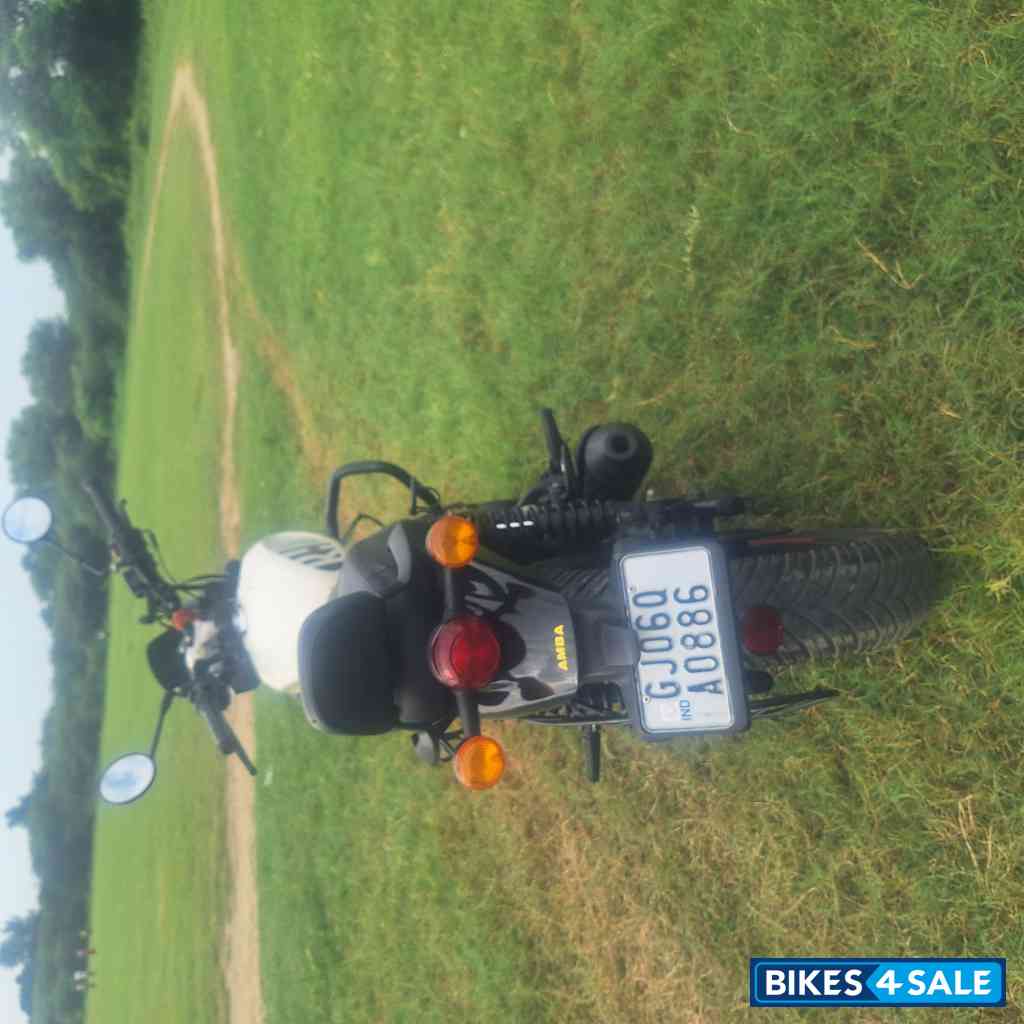Royal Enfield Hunter 350 Metro