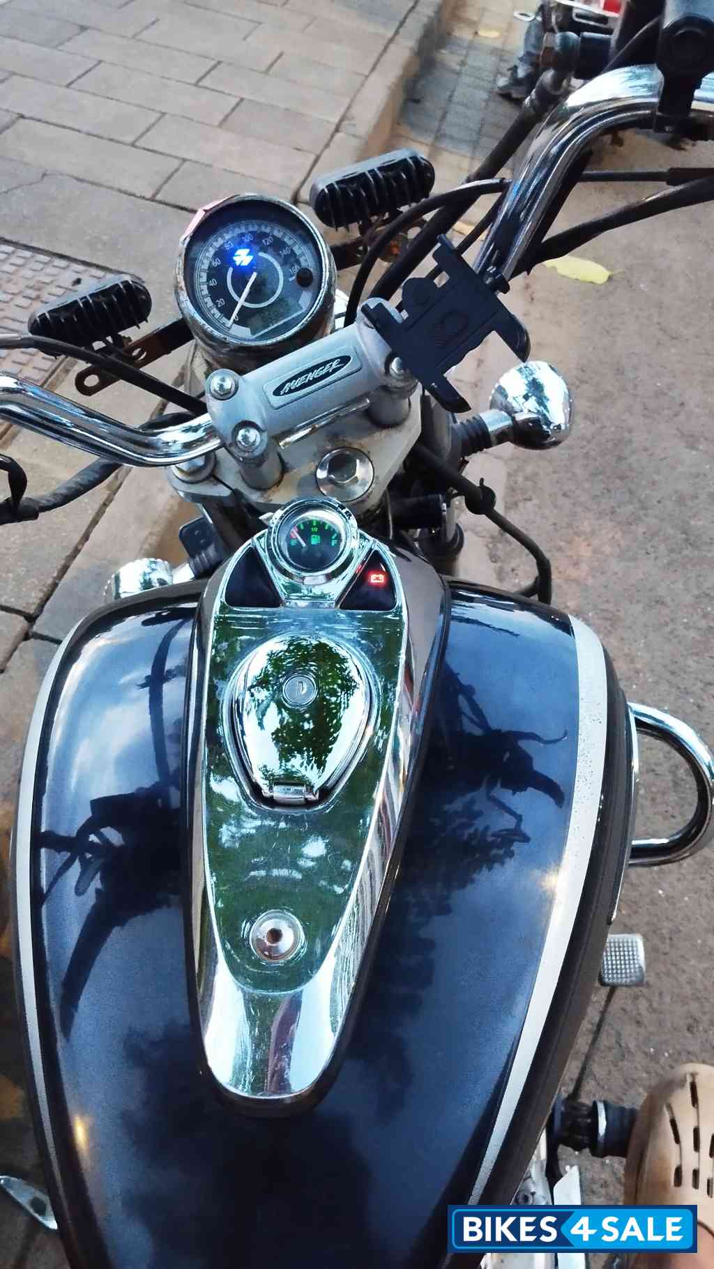 Bajaj Avenger Cruise 220 Bajaj Avenger Cruise 220