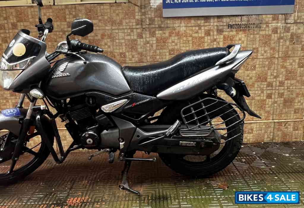 Metallic Grey Honda CB Unicorn