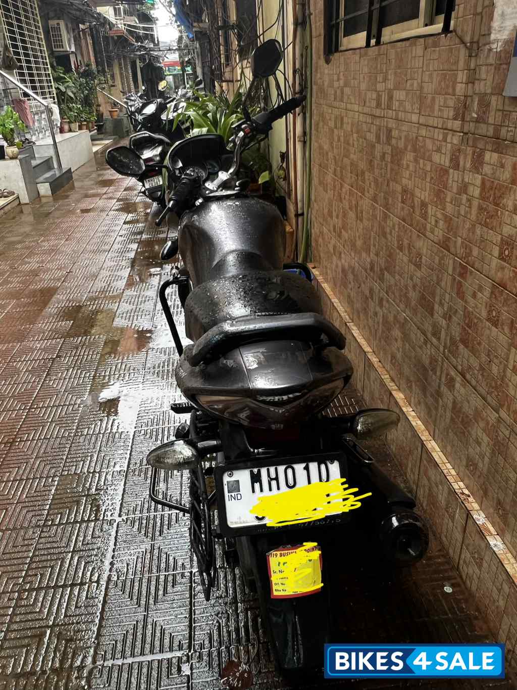 Metallic Grey Honda CB Unicorn
