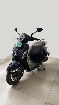 Bajaj Chetak Premium
