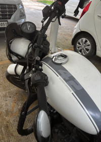 Jawa 42 Dual Channel ABS Sirius White