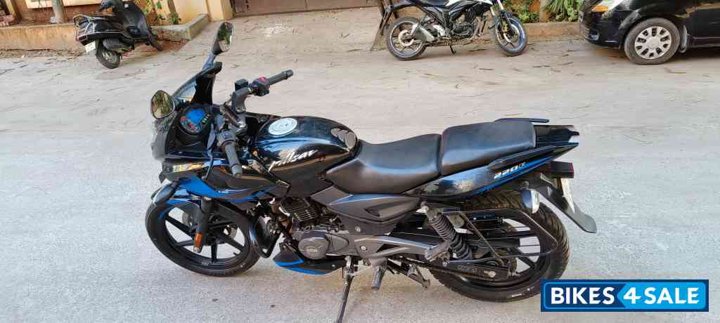 Black And Blue Bajaj Pulsar 220F