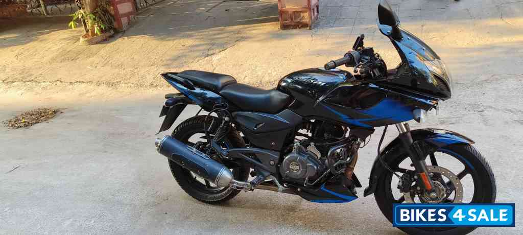 Black And Blue Bajaj Pulsar 220F