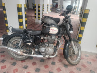 Black Royal Enfield Classic 500