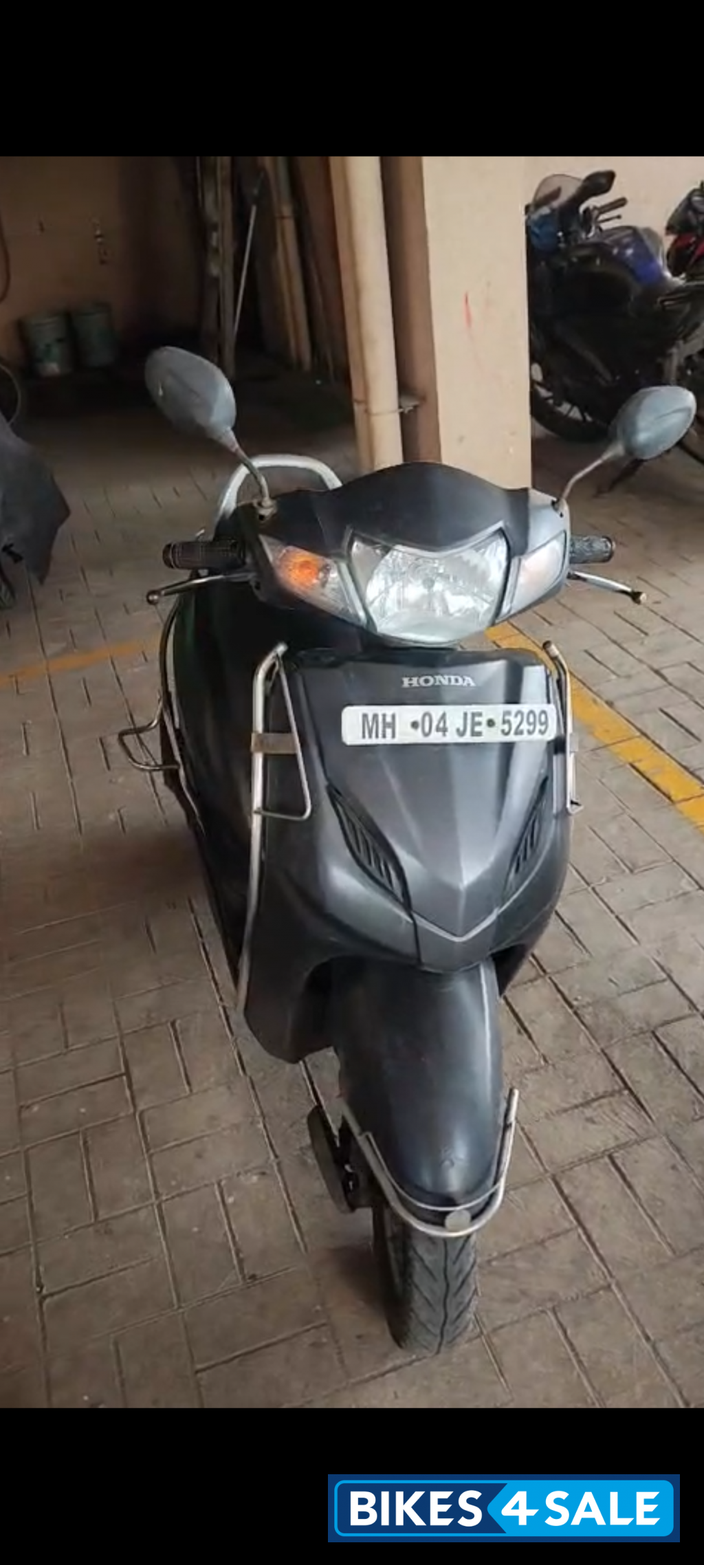 Gray Honda Activa 4G