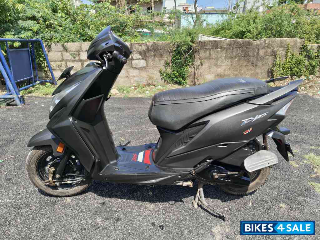 Grey Honda Dio