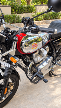 Chrome Royal Enfield Interceptor 650 Twin