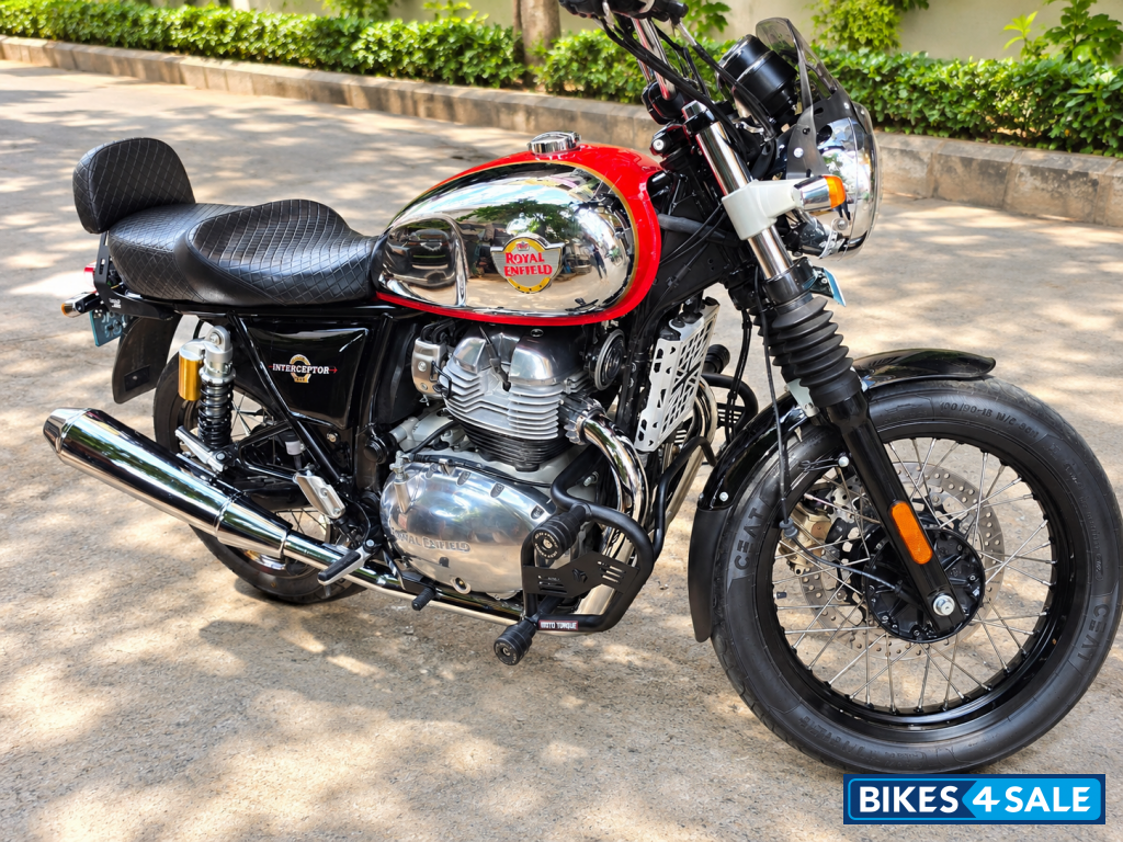 Chrome Royal Enfield Interceptor 650 Twin Chrome Royal Enfield Interceptor 650 Twin