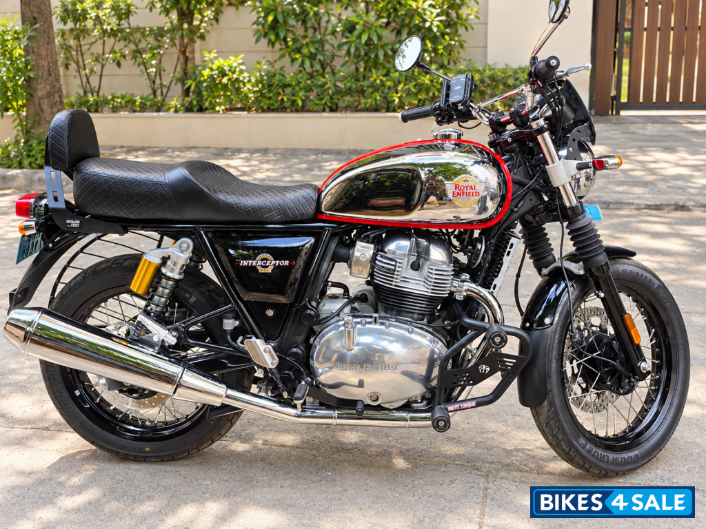 Chrome Royal Enfield Interceptor 650 Twin Chrome Royal Enfield Interceptor 650 Twin