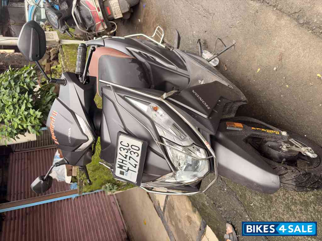 Dark Grey Honda Dio DLX 2025 Dark Grey Honda Dio DLX 2025