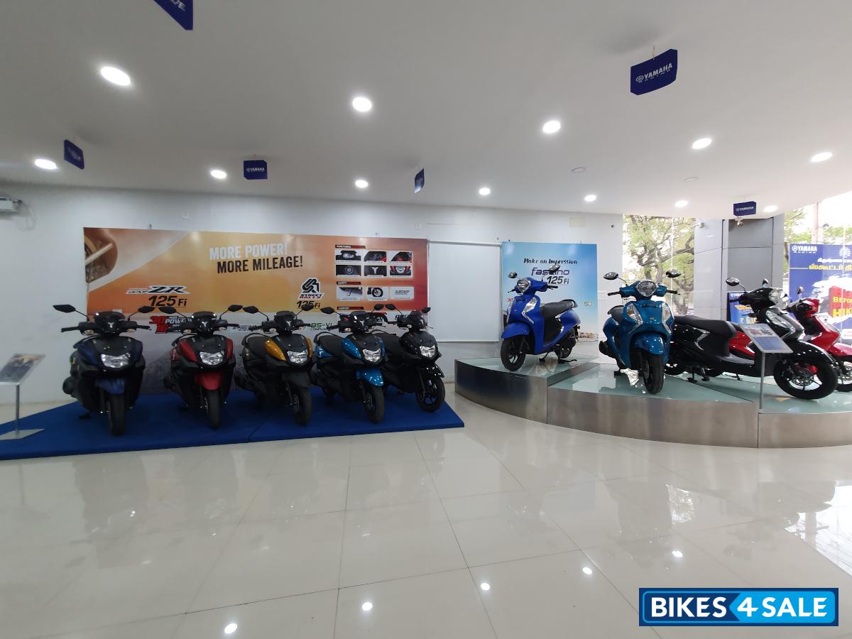 Krishna Motors, Virudhunagar No 1031, Sivakasi Virudunagar Road