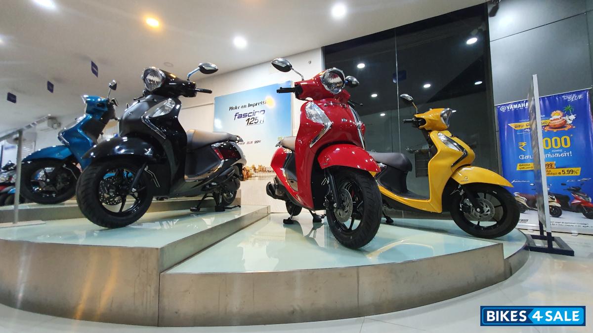 Krishna Motors, Virudhunagar No 1031, Sivakasi Virudunagar Road