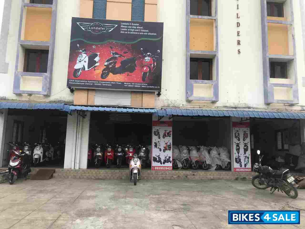 LUNDAFEI Electric scooty