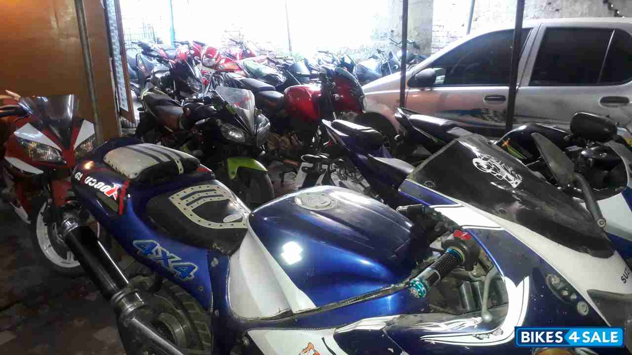 Etawah Tausheef Bike Bazar