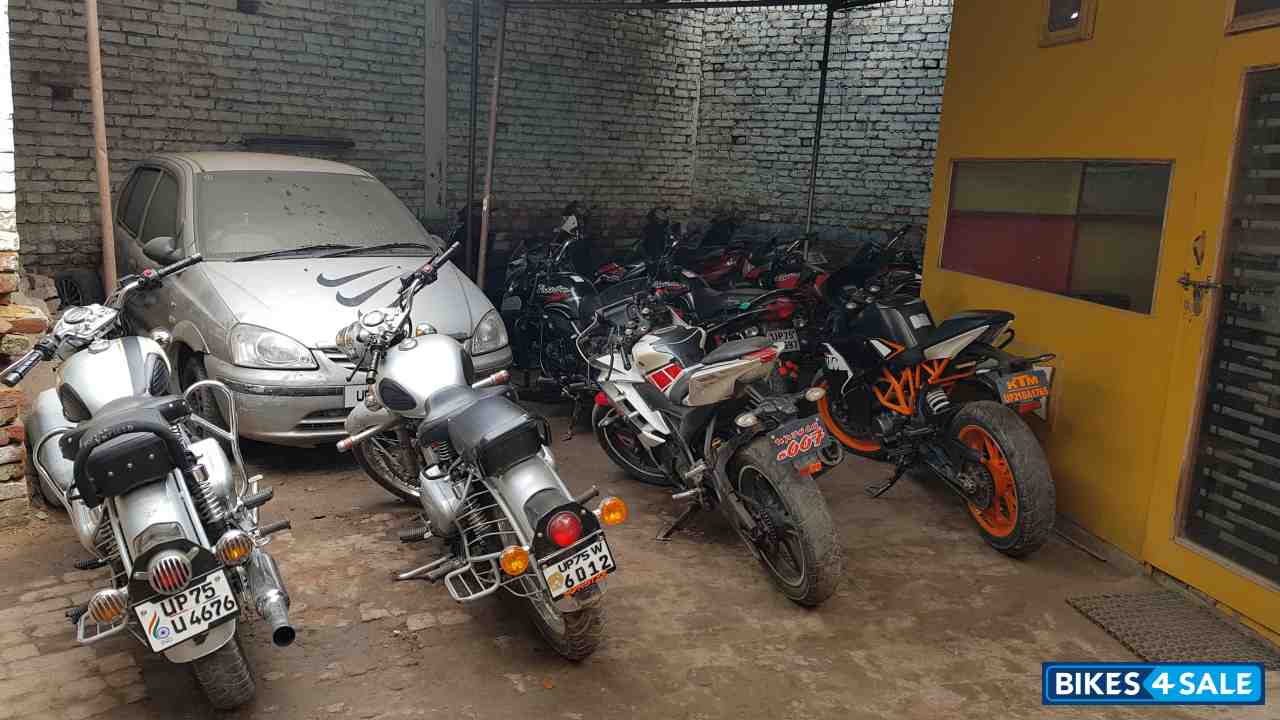 Etawah Tausheef Bike Bazar