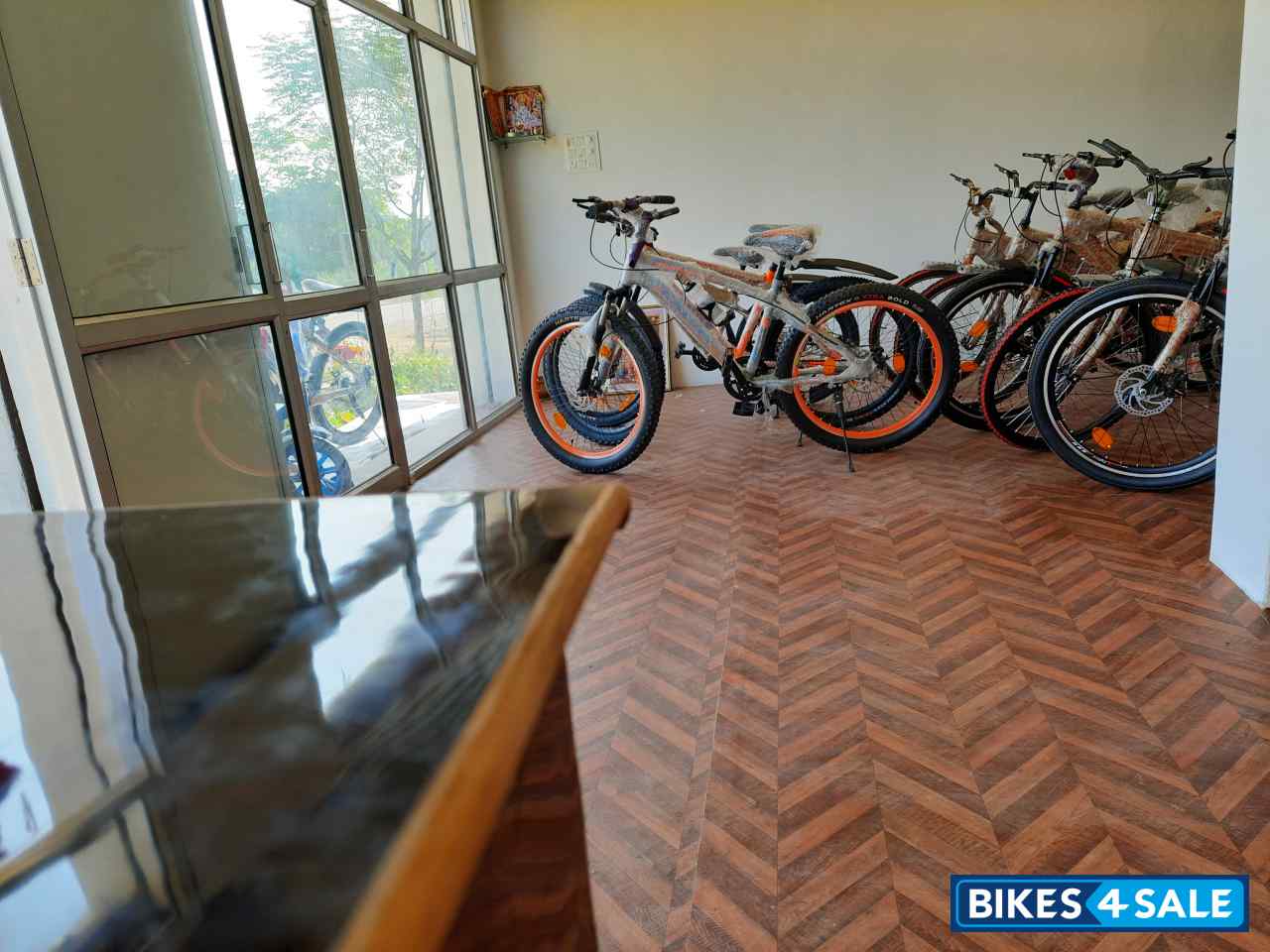 Raina Cycle And Sports