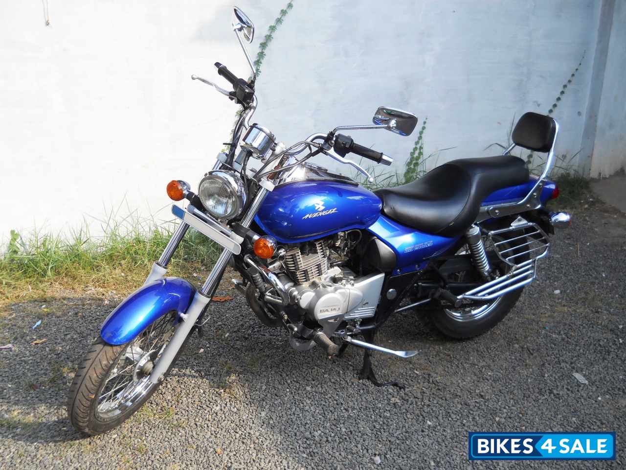 Bajaj Avenger 220 DTS-i