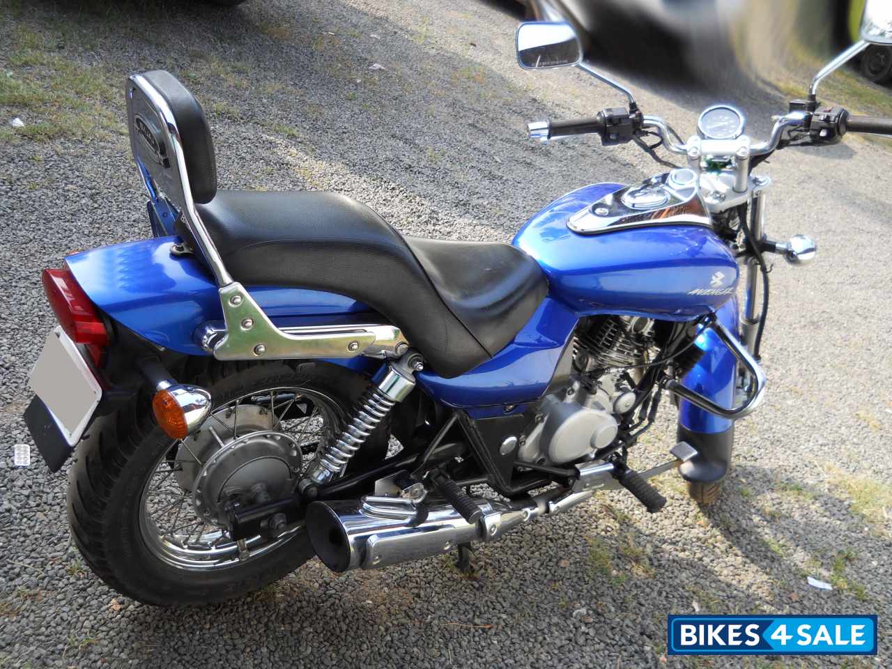 Bajaj Avenger 220 DTS-i