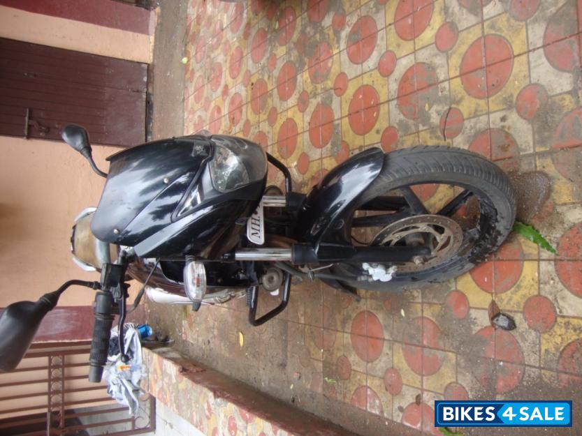 Black Bajaj Pulsar 200 DTSi