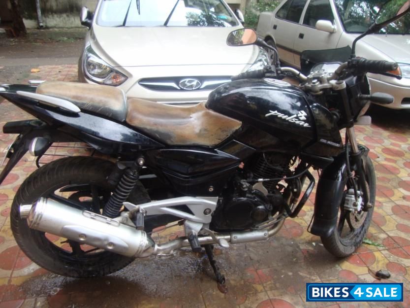 Black Bajaj Pulsar 200 DTSi