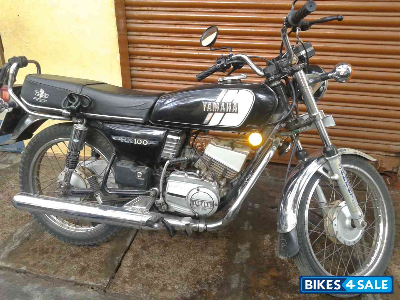 Used 1994 Model Yamaha Rx 100 For Sale In Bangalore Id 100463 Black Colour Bikes4sale