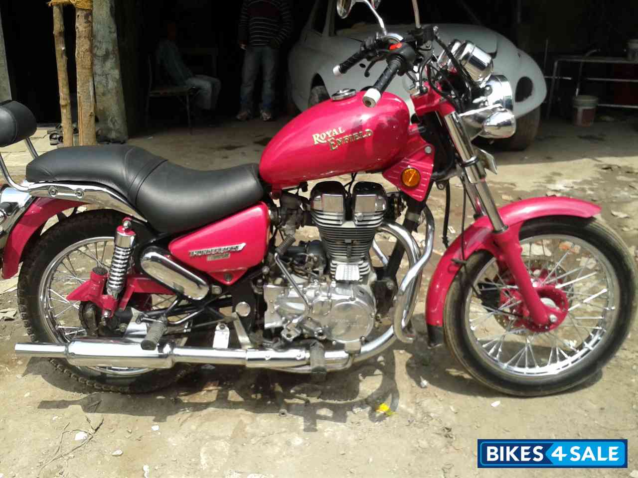 Red Royal Enfield Thunderbird TwinSpark 350