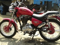 Red Royal Enfield Thunderbird TwinSpark 350