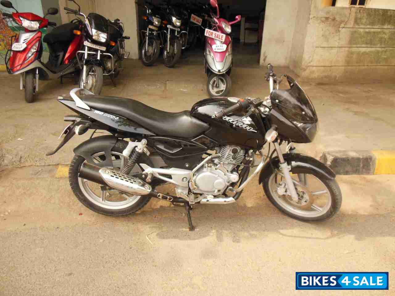 Blk Bajaj Pulsar 150 DTSi