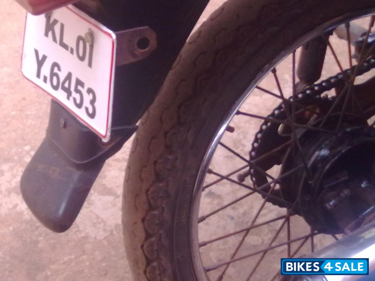 Modified Green Suzuki MAX 100R