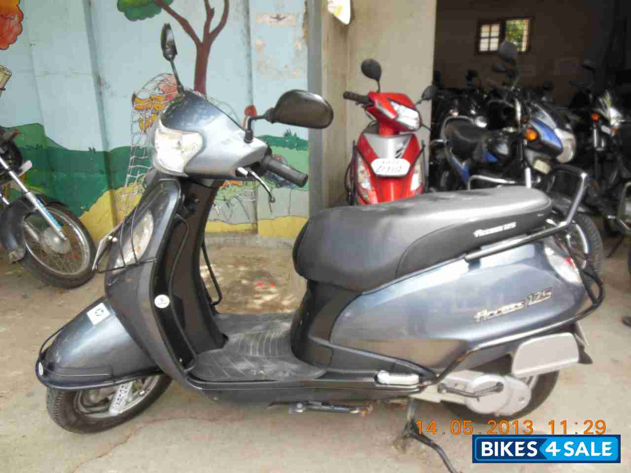 Gray Suzuki Access 125