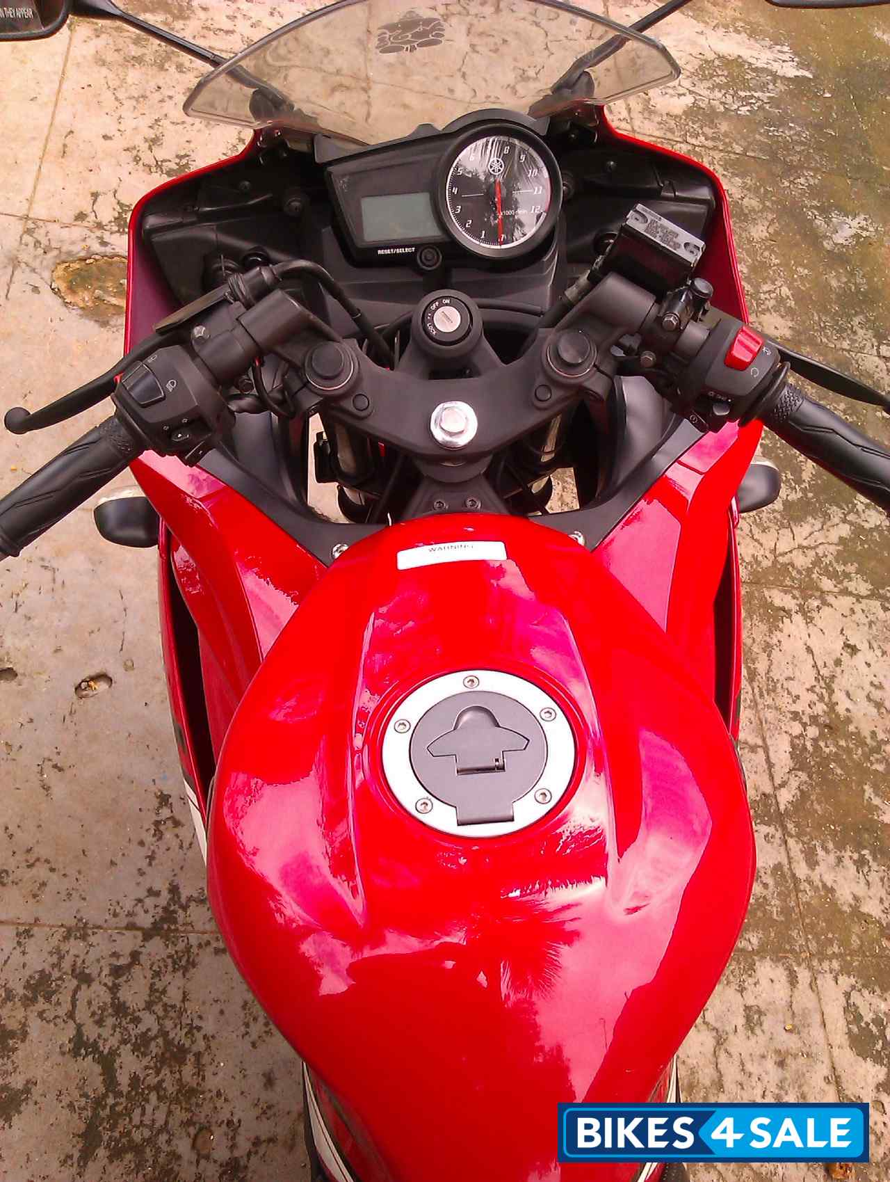 Red Yamaha YZF R15