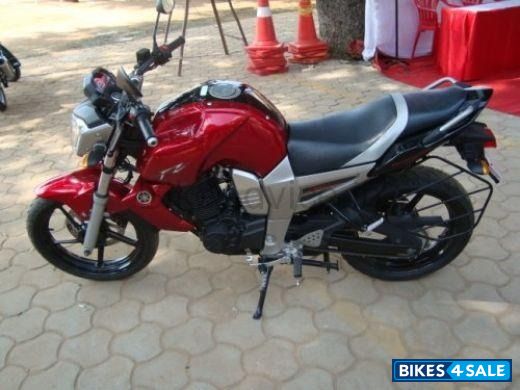 Red Yamaha FZ16