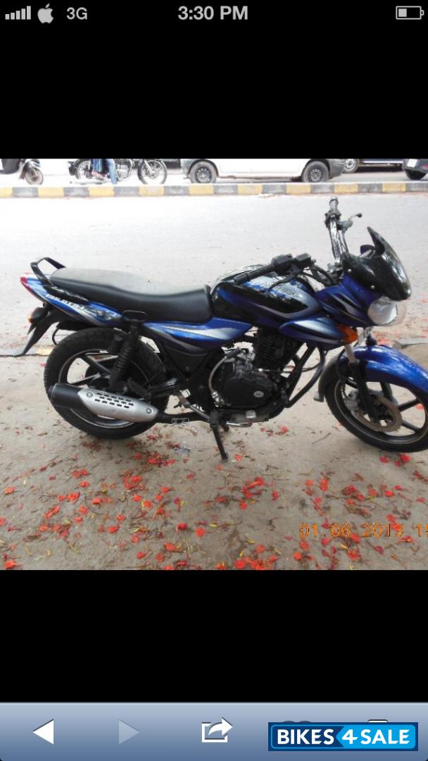 Black Bajaj Discover DTSi 135