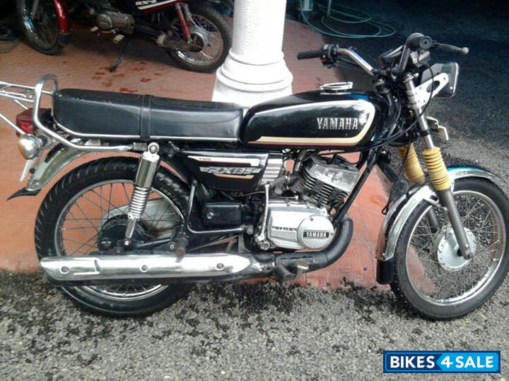 Black Yamaha RX 135