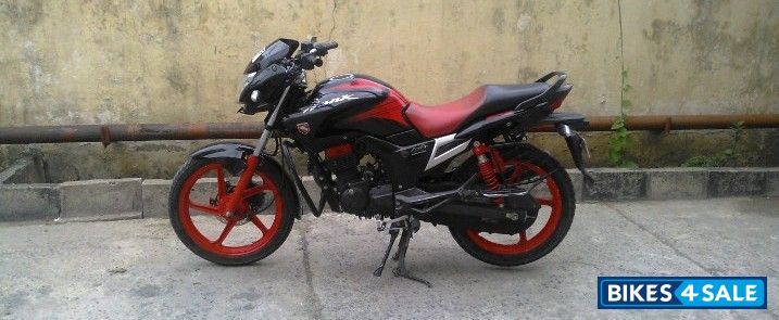 Black + Red (special Anniversa Hero Hunk