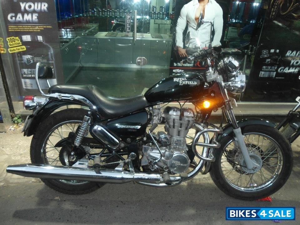 Magic Black Royal Enfield Thunderbird TwinSpark 350