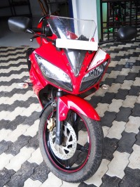 Chilly Red Yamaha YZF R15