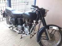 Matte Black Royal Enfield Vintage Bullet