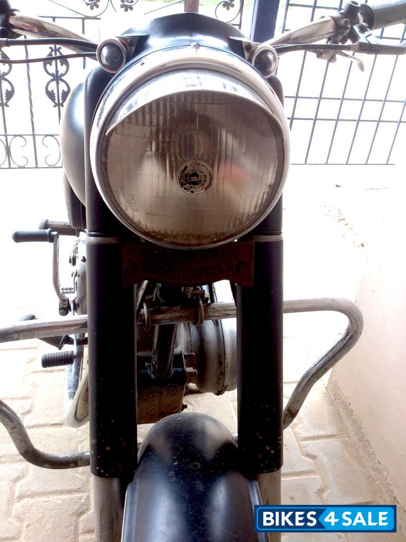 Matte Black Royal Enfield Vintage Bullet