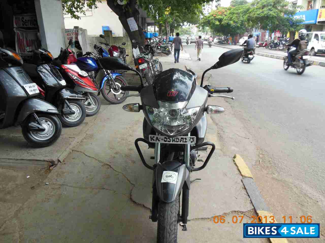 Black TVS Apache 150