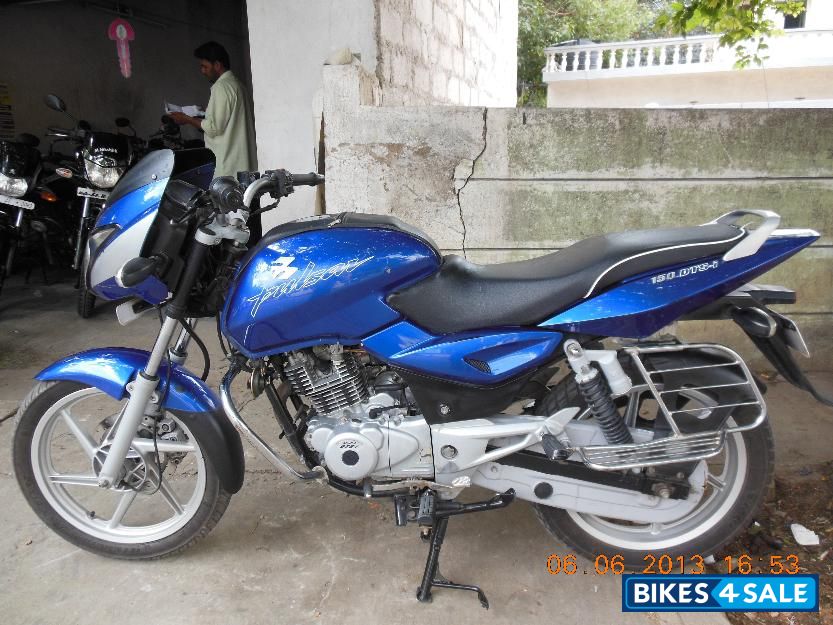 Blue Bajaj Pulsar 150 DTSi
