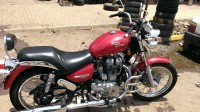 Red Royal Enfield Thunderbird TwinSpark 350