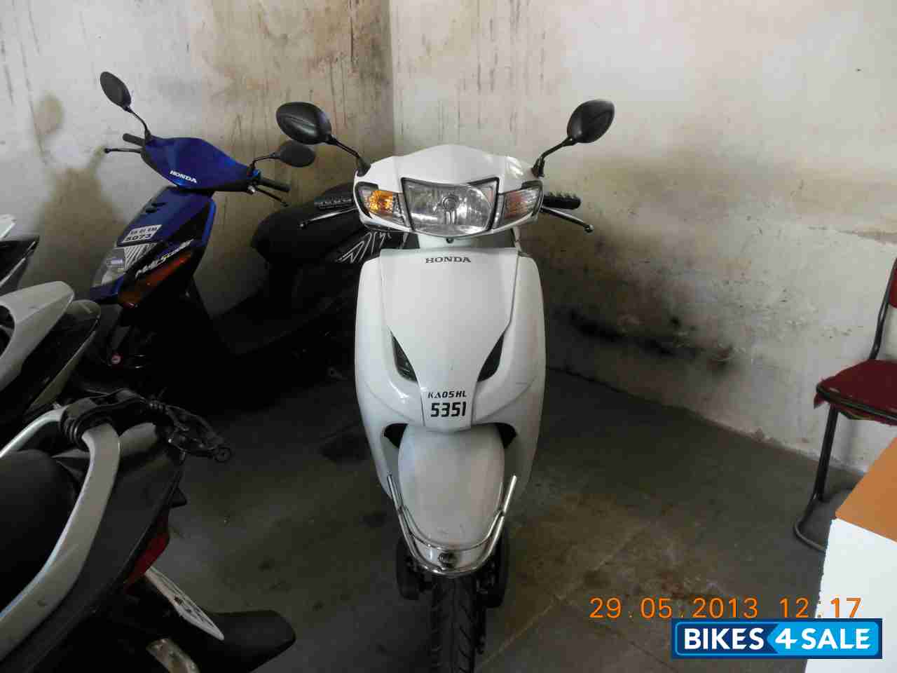 White Honda Activa