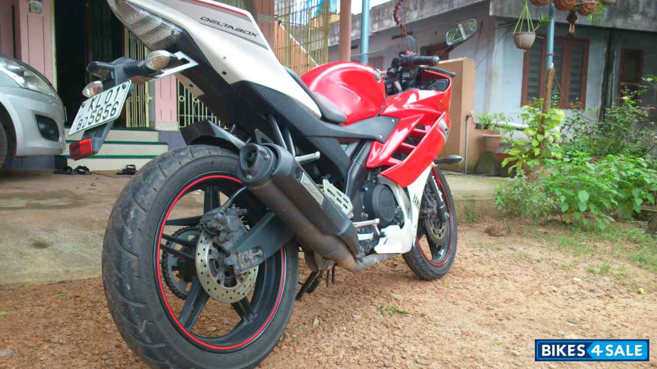 Red N White Yamaha YZF R15 V2