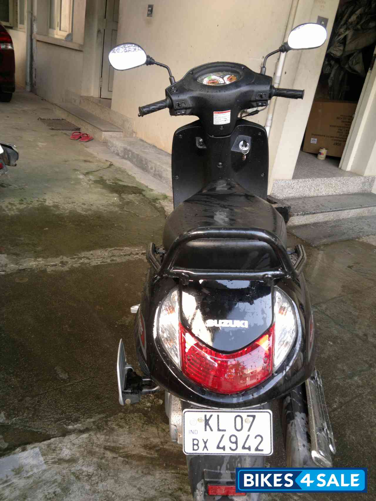 Black Suzuki Access 125