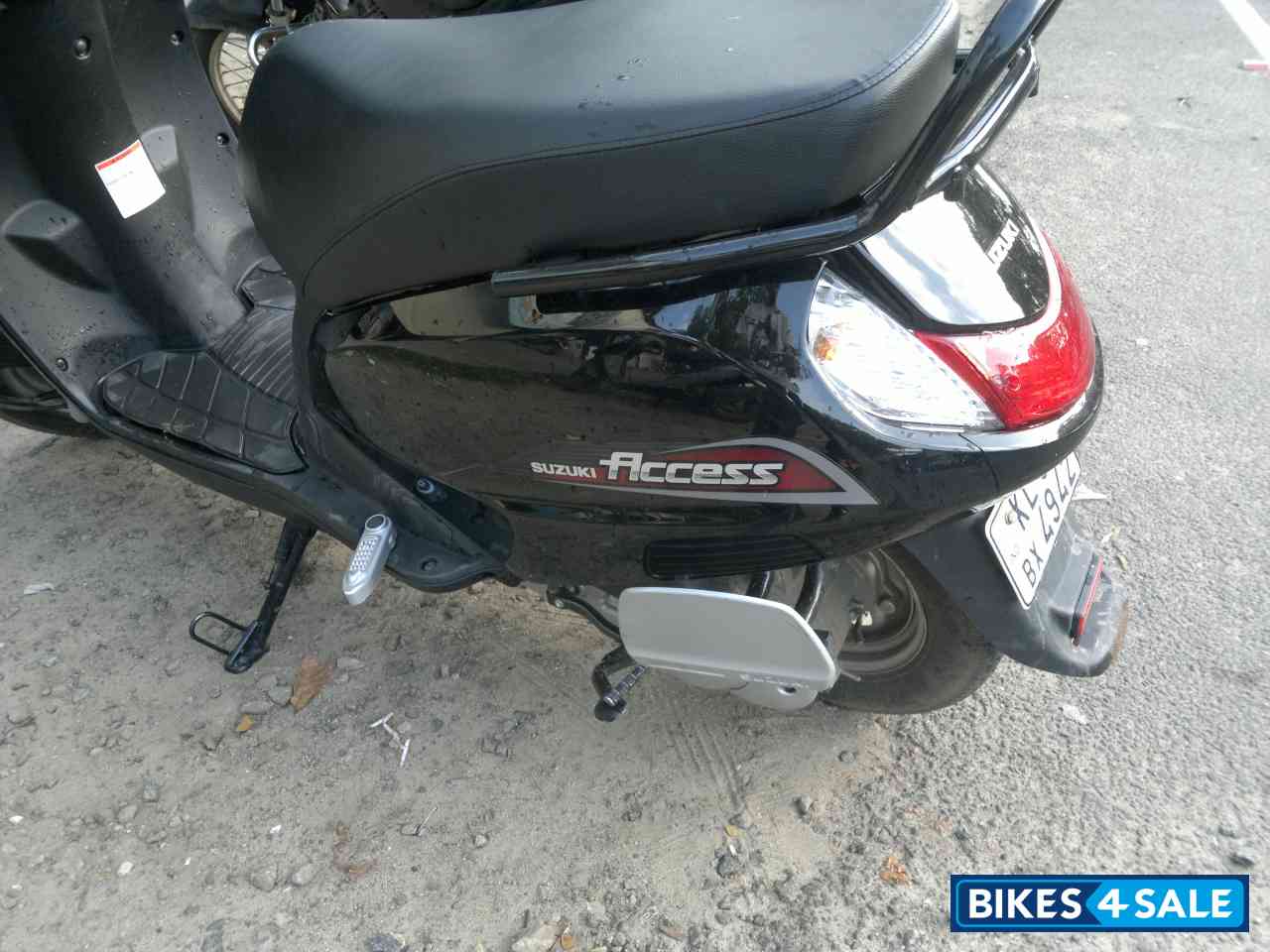 Black Suzuki Access 125