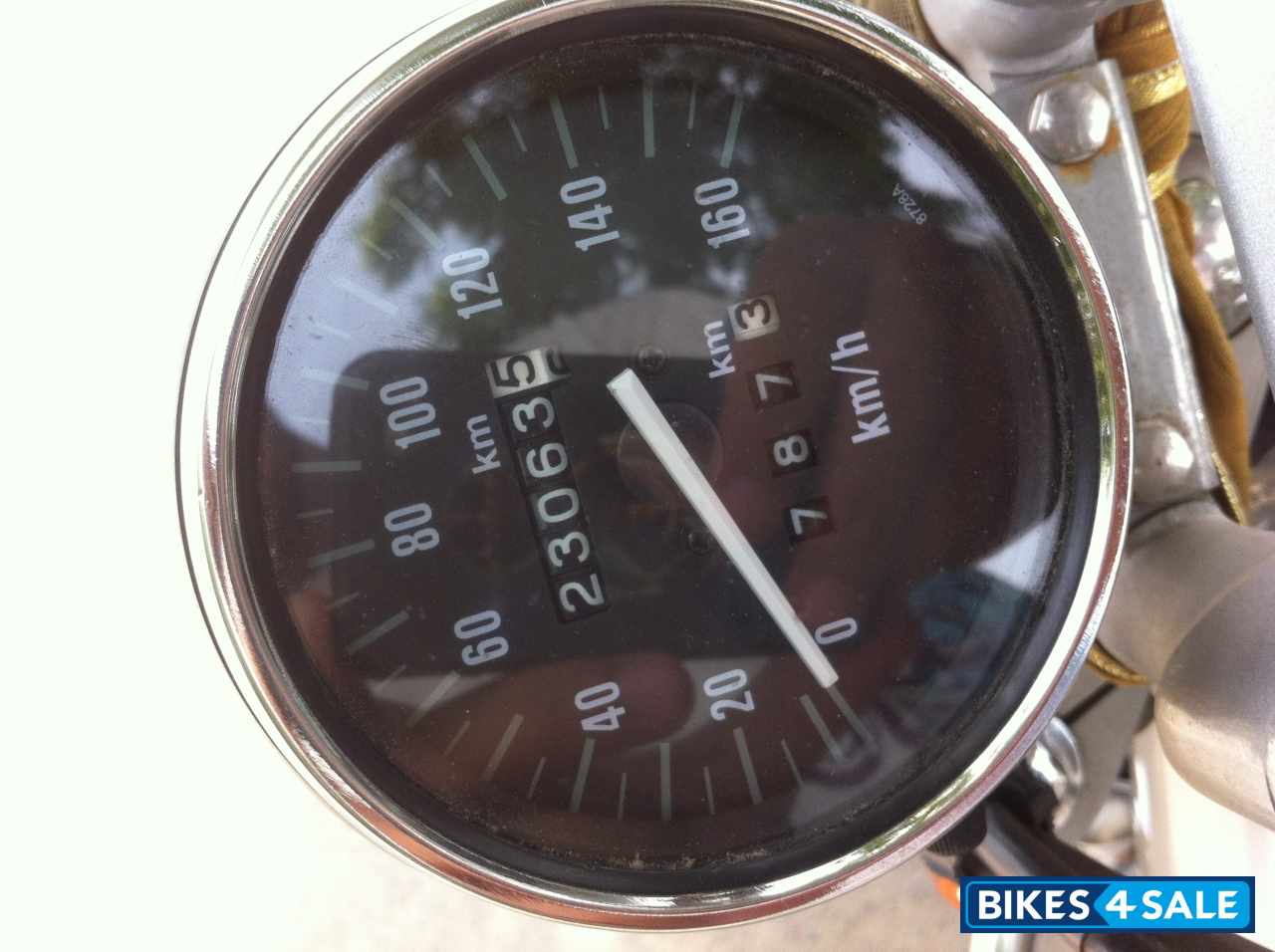 Grey Bajaj Avenger 220 DTS-i